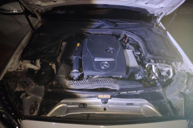 Used Mercedes-Benz C-Class 2018 C 180 L Fashion Edition Sport Version Engine Bay