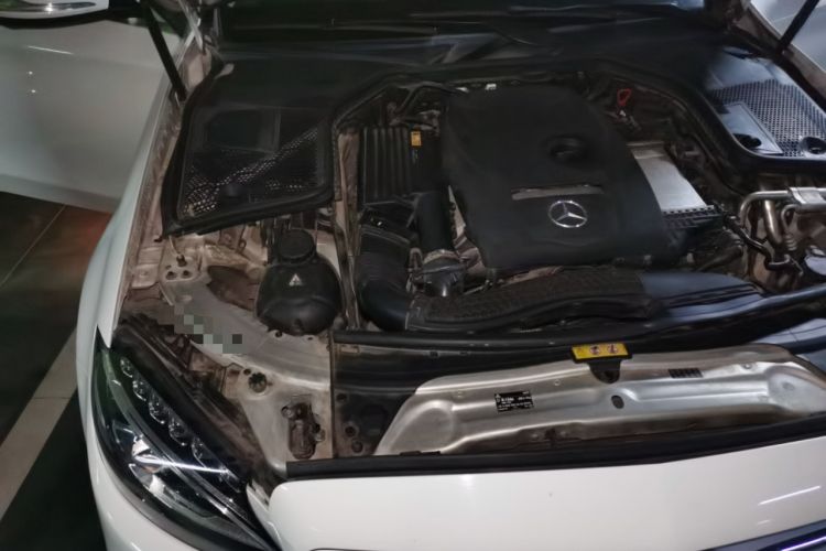 Used Mercedes-Benz C-Class 2018 C 180 L Fashion Edition Sport Version Engine Bay Right