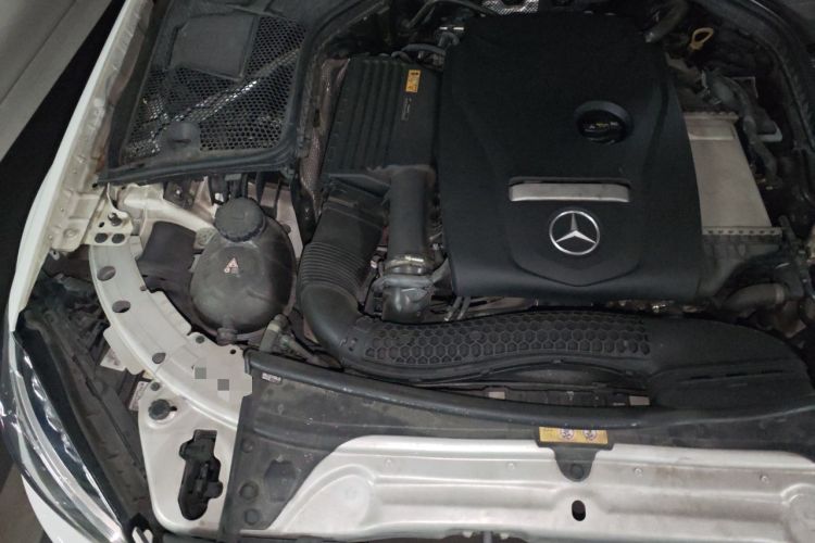 Used Mercedes-Benz C-Class 2018 C 200 Estate Engine Bay Right