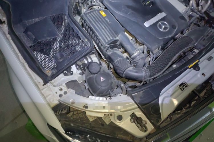 Used Mercedes-Benz C-Class 2018 C 200 L Engine Bay Right