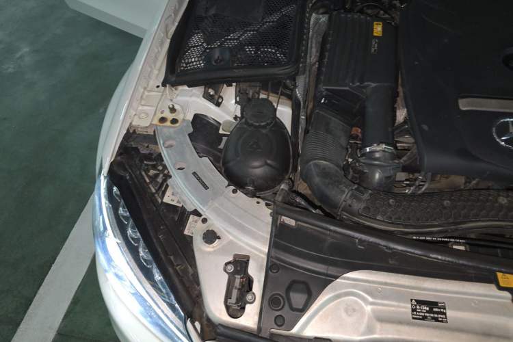 Used Mercedes-Benz C-Class 2018 C 200 L Sport Edition Achievement Special Edition Engine Bay Right