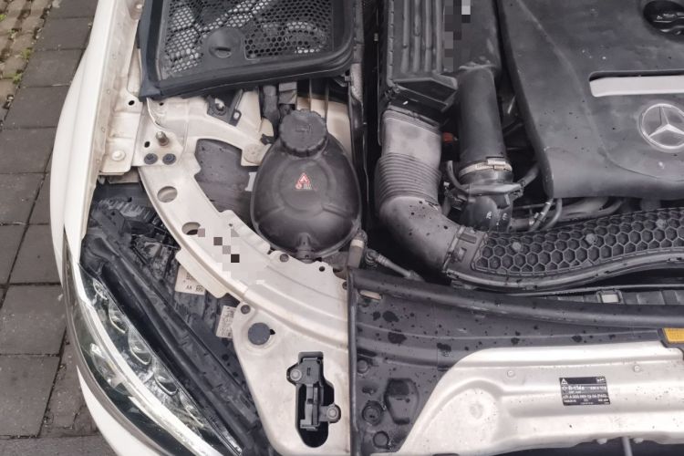 Used Mercedes-Benz C-Class 2018 C 200 L Engine Bay Right