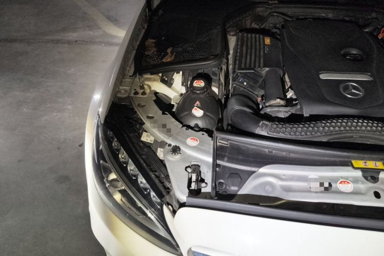 Used Mercedes-Benz C-Class 2018 C 180 L Fashion Edition Sport Version Engine Bay Right