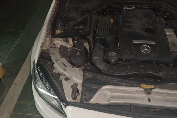 Used Mercedes-Benz C-Class 2018 C 200 Coupe Engine Bay Right