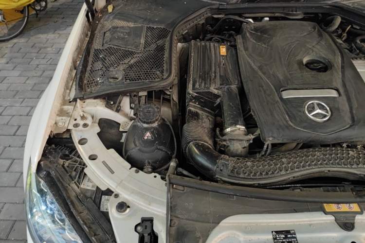 Used Mercedes-Benz C-Class 2018 C 200 L Sport Edition Engine Bay Right