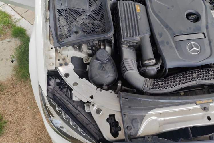 Used Mercedes-Benz C-Class 2018 C 200 Coupe Engine Bay Right