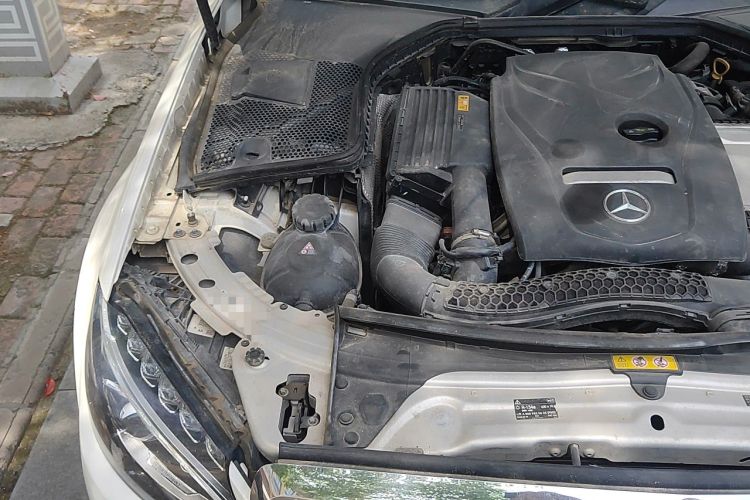 Used Mercedes-Benz C-Class 2018 C 200 L Engine Bay Right