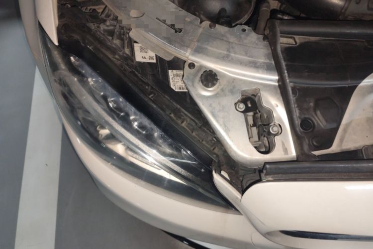 Used Mercedes-Benz C-Class 2018 C 200 Sport Edition Engine Bay Right
