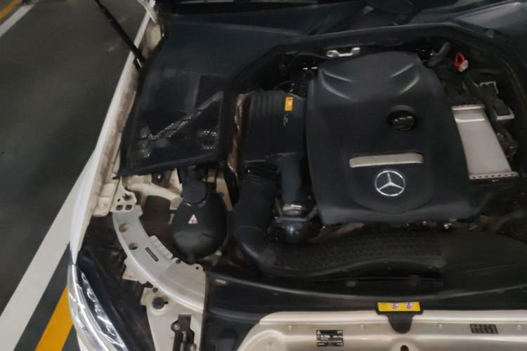 Used Mercedes-Benz C-Class 2018 C 180 L Fashion Edition Sport Version Engine Bay Right