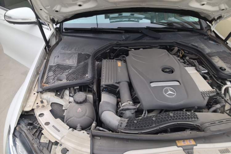 Used Mercedes-Benz C-Class 2018 C 200 L Sport Edition Engine Bay Right