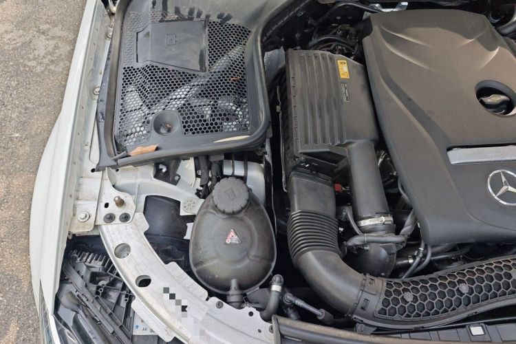 Used Mercedes-Benz C-Class 2018 C 180 L Fashion Edition Sport Version Engine Bay Right