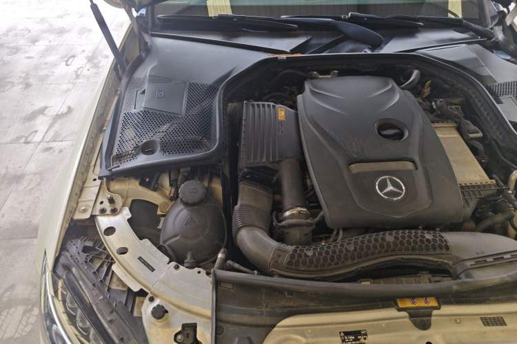 Used Mercedes-Benz C-Class 2018 C 200 Sport Edition Engine Bay Right