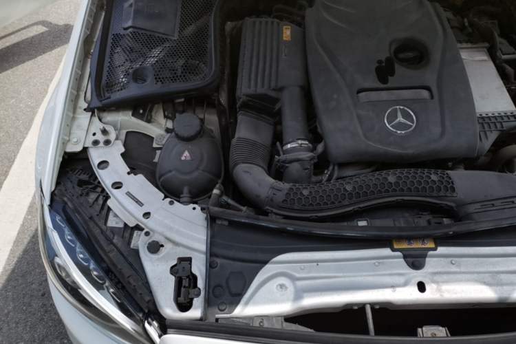 Used Mercedes-Benz C-Class 2018 C 200 Coupe Engine Bay Right