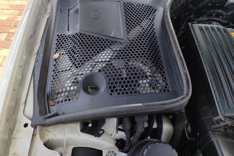 Used Mercedes-Benz C-Class 2018 C 200 Sport Edition Engine Bay Right