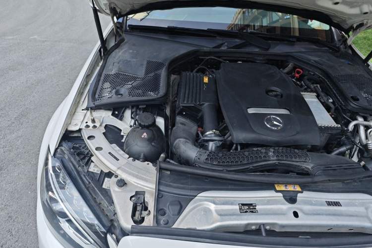 Used Mercedes-Benz C-Class 2018 C 180 L Fashion Edition Sport Version Engine Bay Right