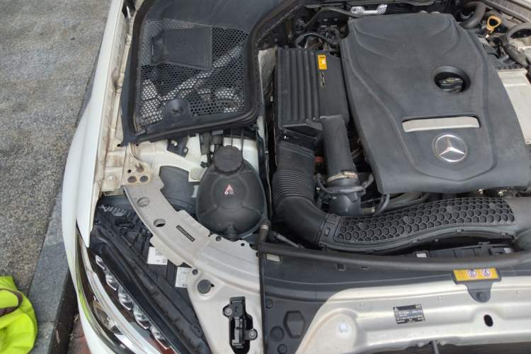 Used Mercedes-Benz C-Class 2018 C 200 L Sport Edition Engine Bay Right