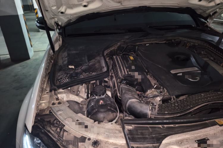 Used Mercedes-Benz C-Class 2018 C 200 Sport Edition Engine Bay Right