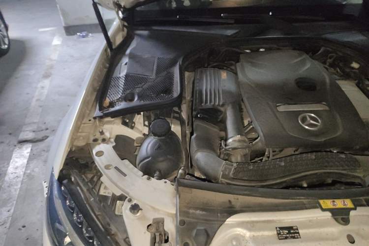 Used Mercedes-Benz C-Class 2018 C 200 L Sport Edition Engine Bay Right