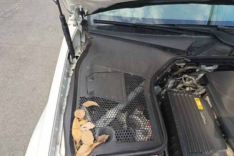 Used Mercedes-Benz C-Class 2018 C 200 Coupe Engine Bay Right