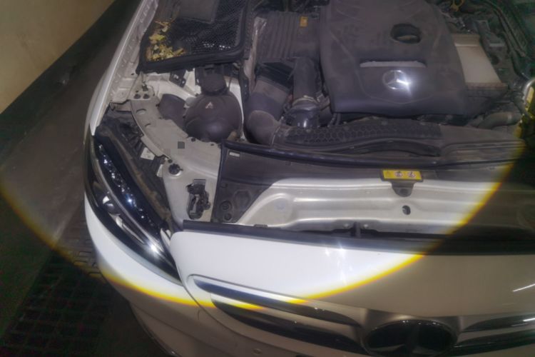 Used Mercedes-Benz C-Class 2018 C 200 Estate Engine Bay Right