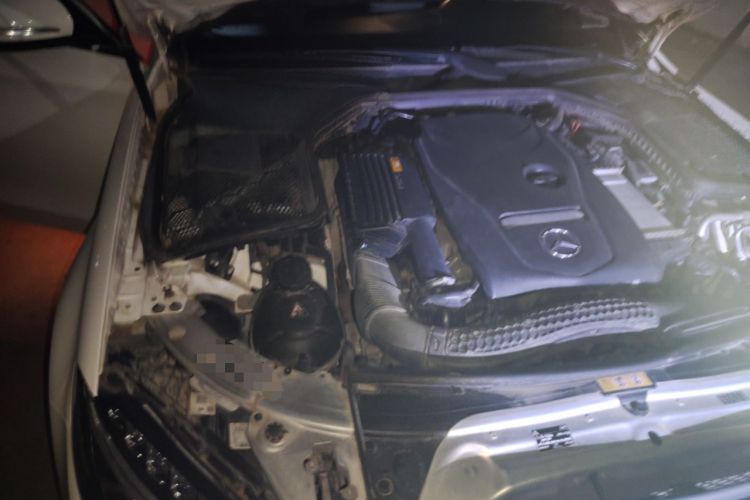 Used Mercedes-Benz C-Class 2018 C 180 L Fashion Edition Sport Version Engine Bay Right