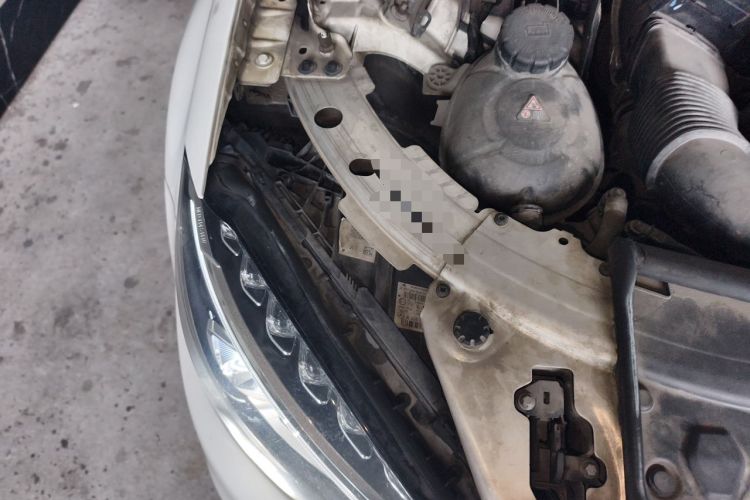 Used Mercedes-Benz C-Class 2018 C 200 L Sport Edition Engine Bay Right