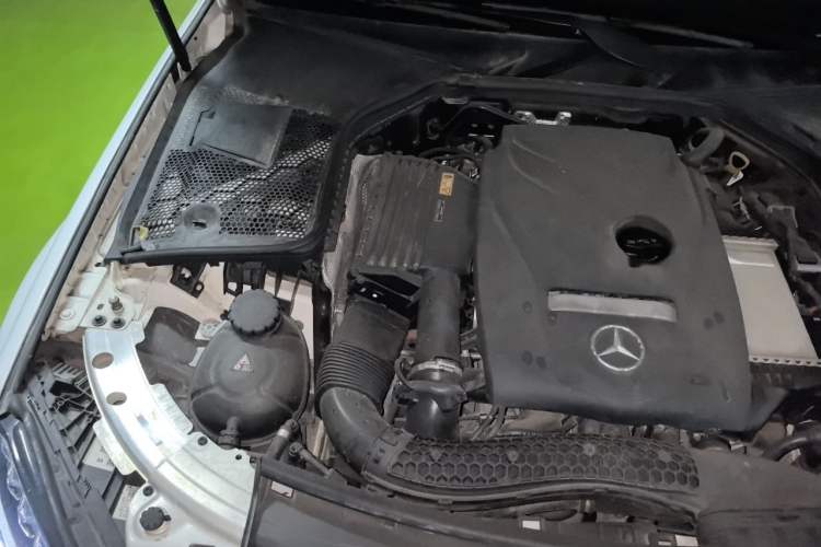 Used Mercedes-Benz C-Class 2018 C 200 Sport Edition Engine Bay Right