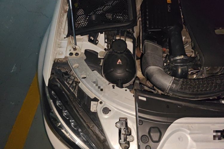 Used Mercedes-Benz C-Class 2018 C 200 L Sport Edition Engine Bay Right