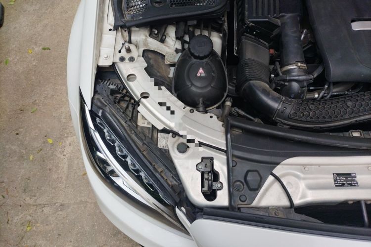 Used Mercedes-Benz C-Class 2018 C 200 Sport Edition Engine Bay Right
