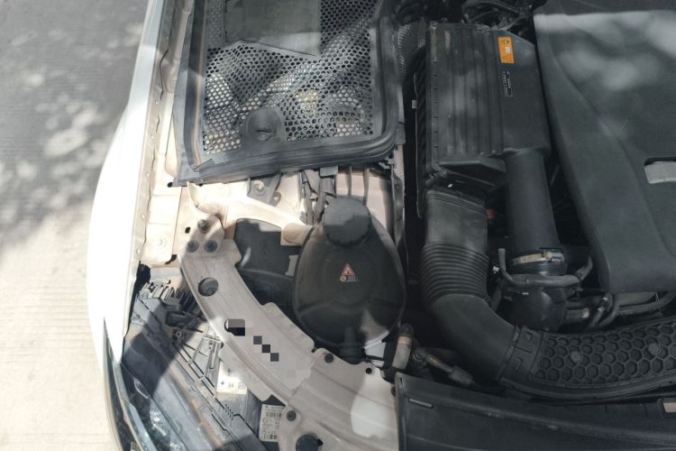 Used Mercedes-Benz C-Class 2018 C 200 L Engine Bay Right
