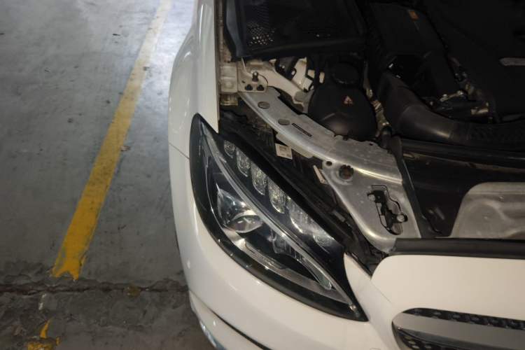 Used Mercedes-Benz C-Class 2018 C 200 L Sport Edition Engine Bay Right