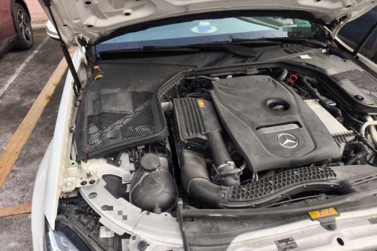 Used Mercedes-Benz C-Class 2018 C 180 L Fashion Edition Sport Version Engine Bay Right