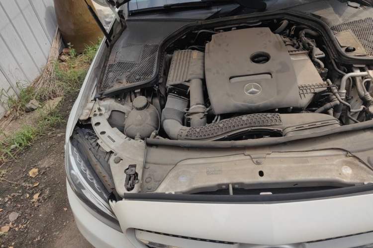 Used Mercedes-Benz C-Class 2018 C 200 Sport Edition Engine Bay Right