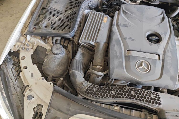 Used Mercedes-Benz C-Class 2018 C 200 L Sport Edition Engine Bay Right