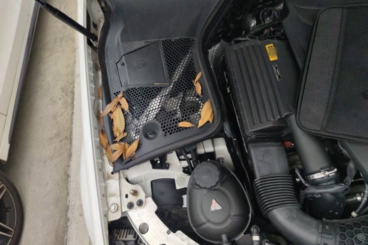 Used Mercedes-Benz C-Class 2018 C 200 Estate Engine Bay Right