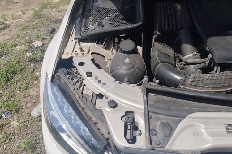 Used Mercedes-Benz C-Class 2018 C 200 L Sport Edition Engine Bay Right
