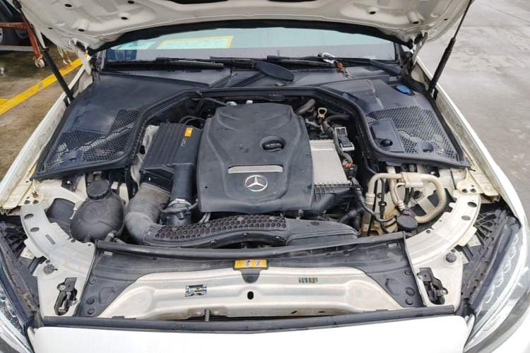 Used Mercedes-Benz C-Class 2018 C 200 L Sport Edition Engine Bay