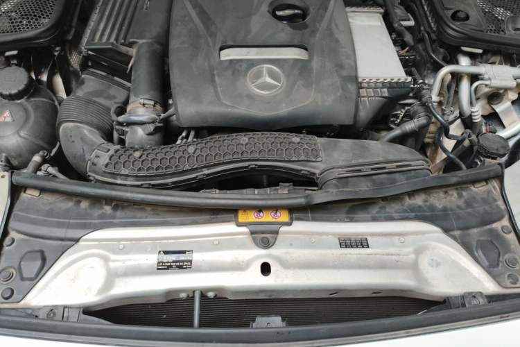 Used Mercedes-Benz C-Class 2018 C 200 L Sport Edition Engine Bay