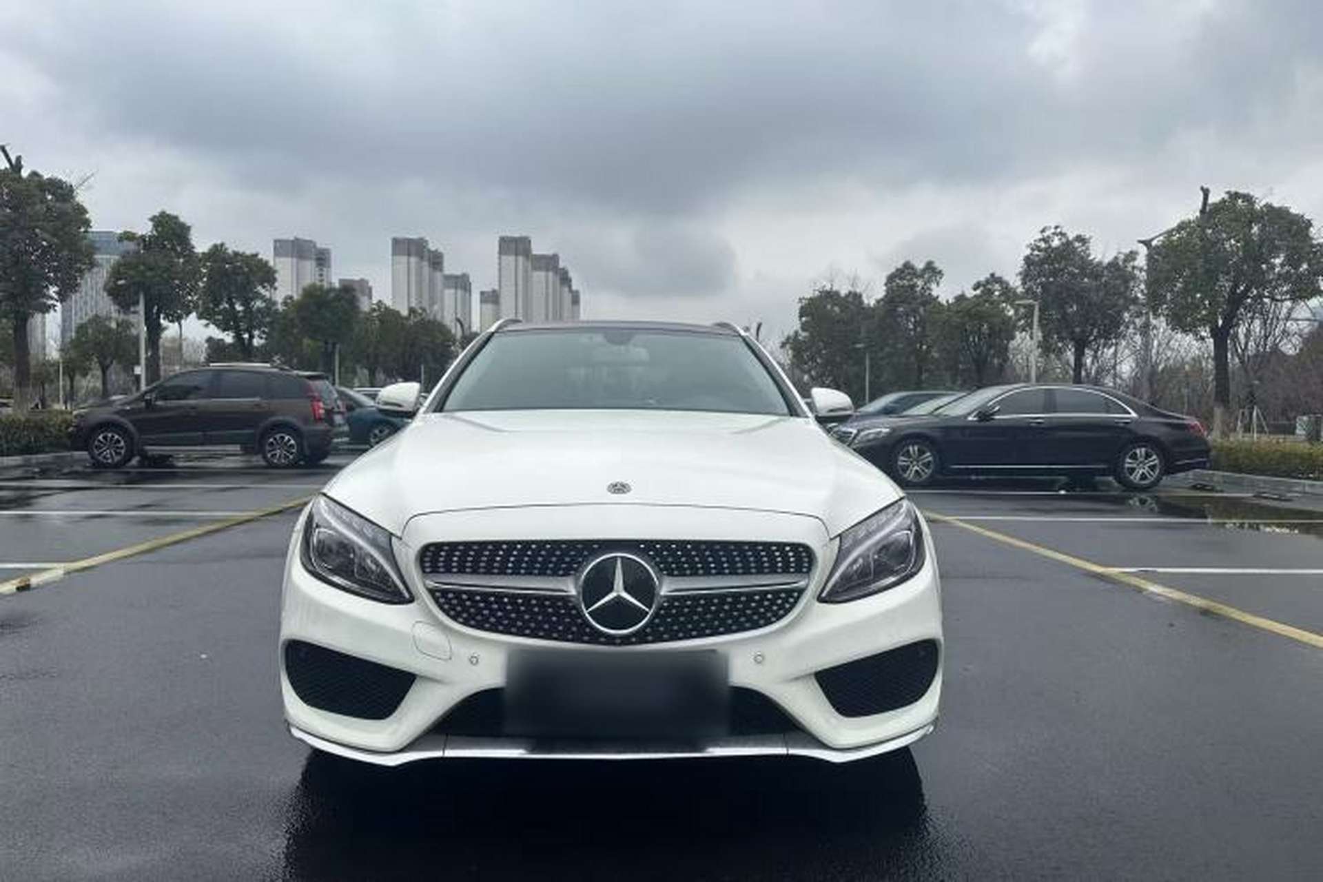 Used Mercedes-Benz C-Class 2018 C 200 Estate Exterior 1