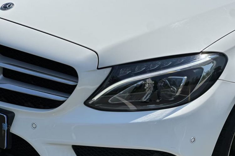 Used Mercedes-Benz C-Class 2018 C 200 Estate Exterior 10