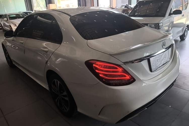 Used Mercedes-Benz C-Class 2018 C 200 Sport Edition Exterior 2