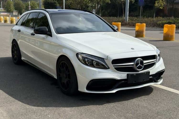 Used Mercedes-Benz C-Class 2018 C 200 Estate Exterior 2