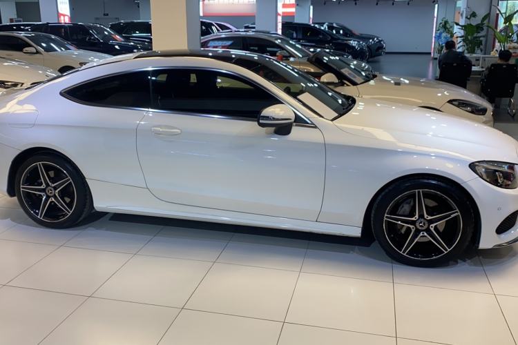 Used Mercedes-Benz C-Class 2018 C 200 Coupe Exterior 2