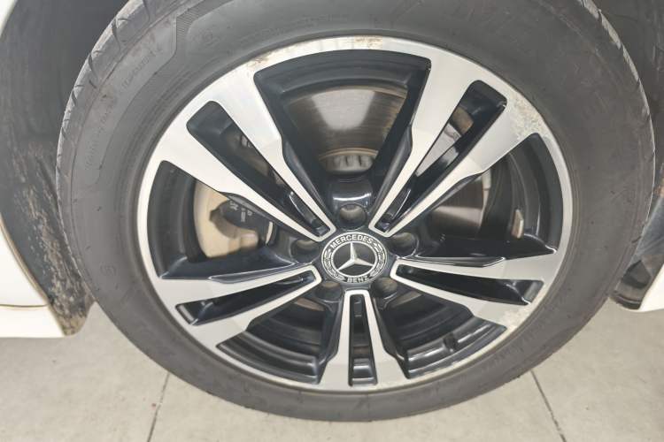 Used Mercedes-Benz C-Class 2018 C 200 Sport Edition Exterior 2