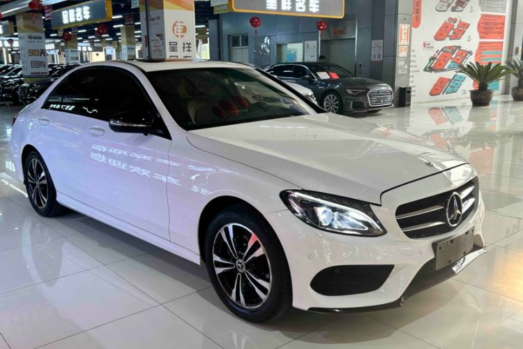 Used Mercedes-Benz C-Class 2018 C 200 Sport Edition Exterior 2