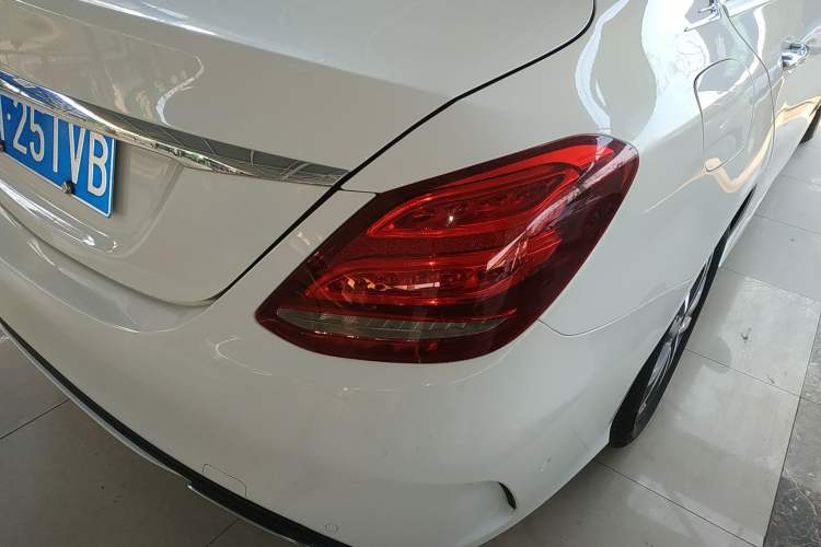 Used Mercedes-Benz C-Class 2018 C 180 L Fashion Edition Sport Version Exterior 2