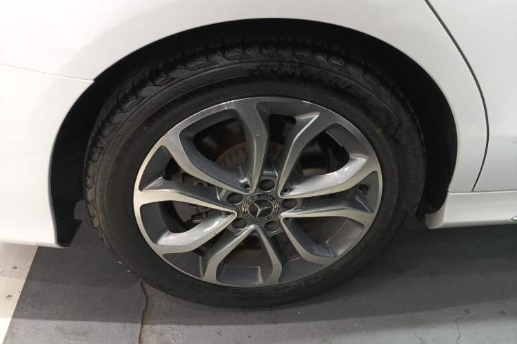 Used Mercedes-Benz C-Class 2018 C 180 L Fashion Edition Sport Version Exterior 2