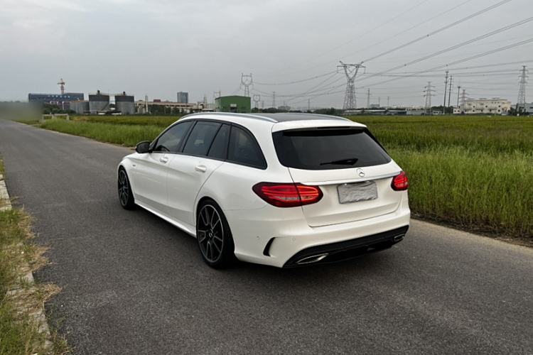 Used Mercedes-Benz C-Class 2018 C 200 Estate Exterior 3