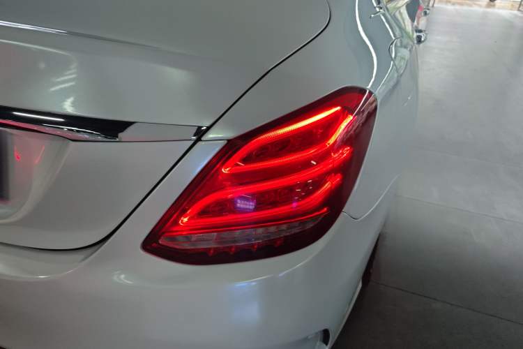 Used Mercedes-Benz C-Class 2018 C 200 L Sport Edition Exterior 3