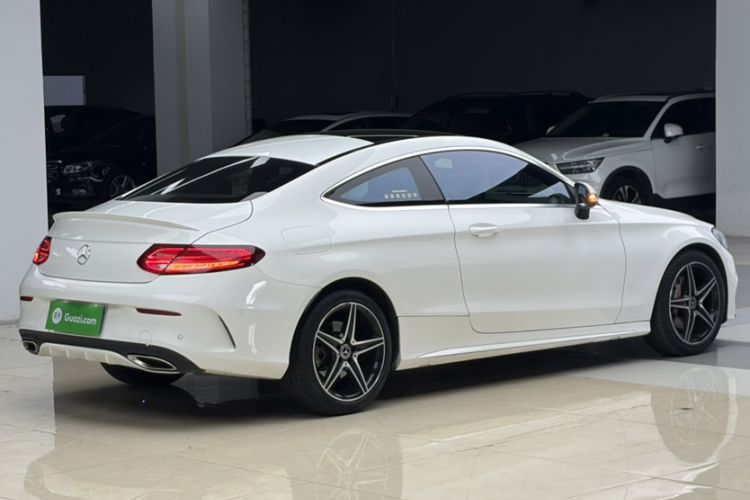 Used Mercedes-Benz C-Class 2018 C 200 Coupe Exterior 3
